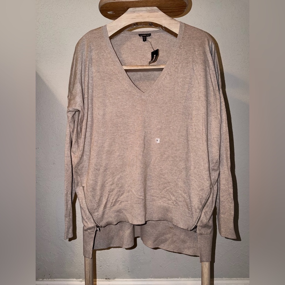 NWT Express Side-Zip V-Neck "Columnist" Pullover beige/taupe size Small-D